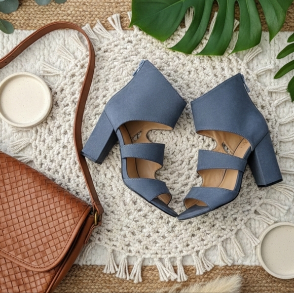 Block Heels - Picture 16 of 16